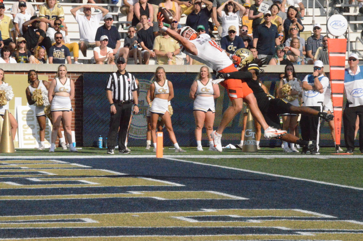 Bowling Green defeated Georgia Tech 38-27 in Atlanta today